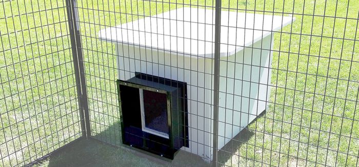 DOG HOUSE KENNEL CONNECTION BRACKET