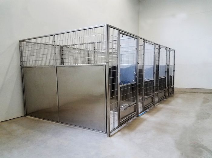 Commercial dog kennel panels top