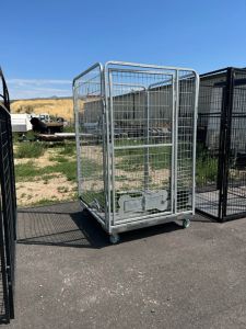 4' X 4' Quick-N-Clean 4' X 4' Galvanized Kennel PRO (Full Stall) (Clearance)