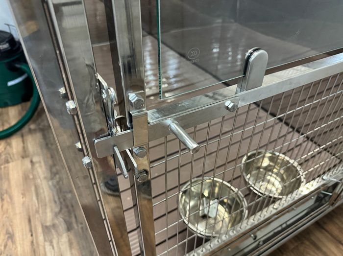 4' X 4' Multiple Stainless Steel Full Stall Dog Kennels